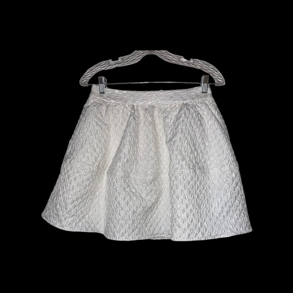 Express Women’s Size 4 White Mid Thigh Ruffle Skirt NWT - Picture 2 of 6